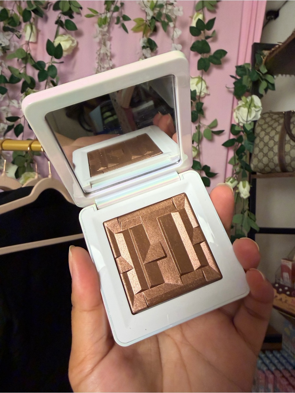 Haus Labs By Lady Gaga Shimmery Bronze Highlighter Compact
